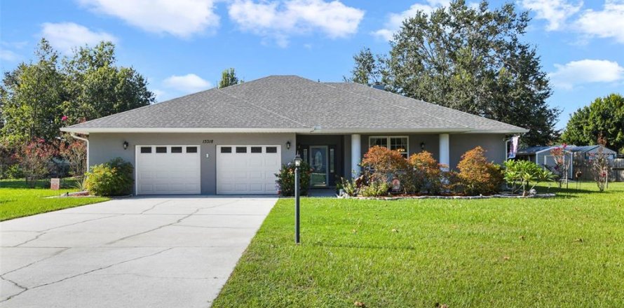 Casa en Astatula, Florida 3 dormitorios, 187.57 m2 № 1910242