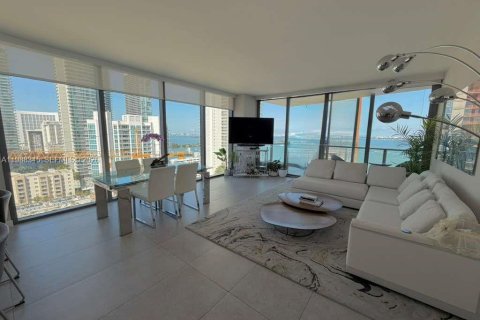 Condo in Miami, Florida, 2 bedrooms  № 2050631