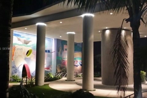 Condo in Miami, Florida, 2 bedrooms  № 2050631 - photo 27