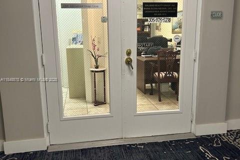 Propiedad comercial en venta en Miami Beach, Florida № 1936379 - foto 3