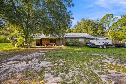 House in Dunnellon, Florida 3 bedrooms, 141.95 sq.m. № 2226037 - photo 2