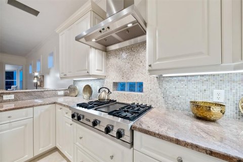 Купить виллу или дом в Энглвуд, Флорида 11 комнат, 279.26м2, № 2200022 - фото 22