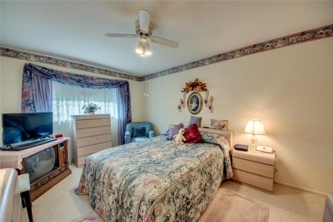 Condo in North Fort Myers, Florida, 2 bedrooms  № 1690888 - photo 22