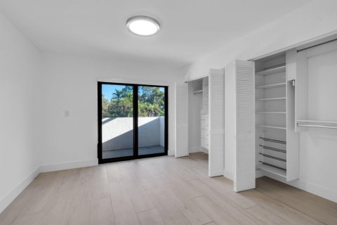 Купить кондоминиум в Корал-Гейблс, Флорида 3 комнаты, 92.25м2, № 2187657 - фото 19