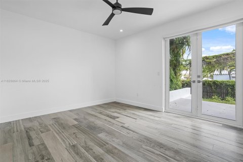 Купить виллу или дом в Майами, Флорида 2 спальни, 164.81м2, № 1805964 - фото 15