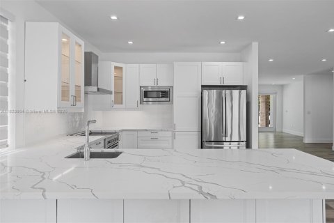 Купить виллу или дом в Майами, Флорида 2 спальни, 164.81м2, № 1805964 - фото 13