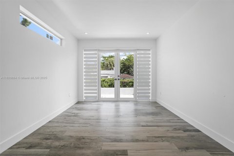 Купить виллу или дом в Майами, Флорида 2 спальни, 164.81м2, № 1805964 - фото 7