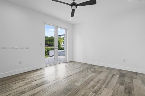 Casa en venta en Miami, Florida, 2 dormitorios, 164.81 m2 № 1805964 - foto 18