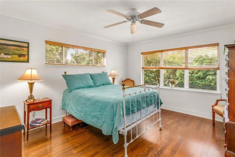 House in Mount Dora, Florida 3 bedrooms, 230.49 sq.m. № 1880601 - photo 6