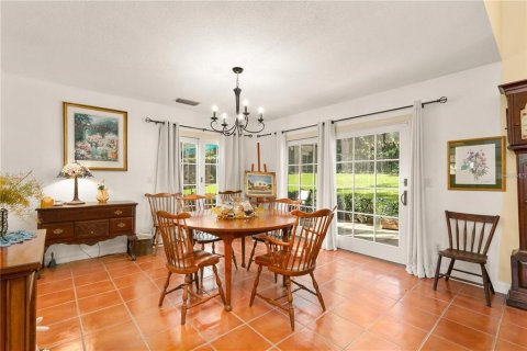 House in Mount Dora, Florida 3 bedrooms, 230.49 sq.m. № 1880601 - photo 10