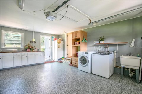 House in Mount Dora, Florida 3 bedrooms, 230.49 sq.m. № 1880601 - photo 20