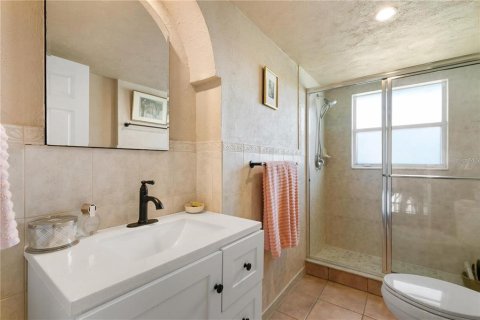 House in Mount Dora, Florida 3 bedrooms, 230.49 sq.m. № 1880601 - photo 15