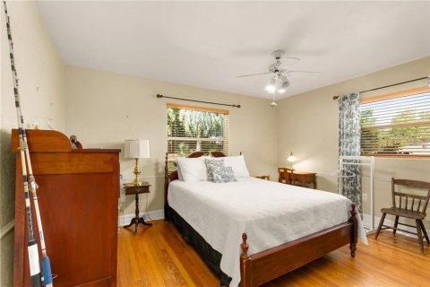 House in Mount Dora, Florida 3 bedrooms, 230.49 sq.m. № 1880601 - photo 14