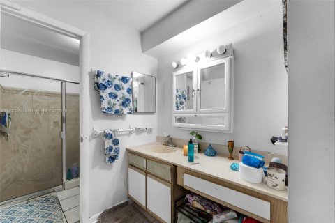 Casa en venta en Miami, Florida, 3 dormitorios, 129.78 m2 № 1946481 - foto 9