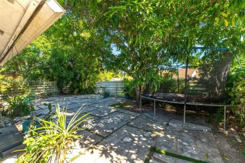 Casa en venta en Miami, Florida, 3 dormitorios, 129.78 m2 № 1946481 - foto 20
