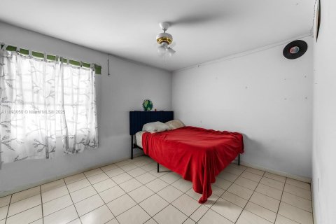 Casa en venta en Miami, Florida, 3 dormitorios, 129.78 m2 № 1946481 - foto 14