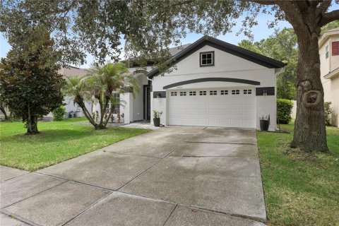 House in Orlando, Florida 4 bedrooms, 189.43 sq.m. № 2280512 - photo 2