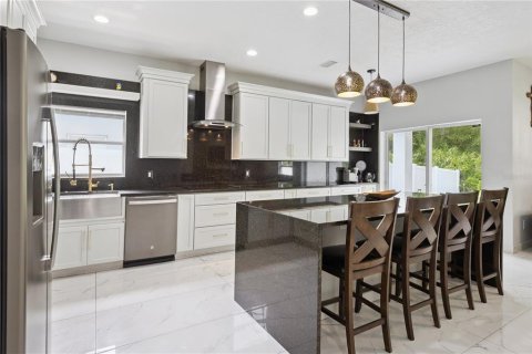 House in Orlando, Florida 4 bedrooms, 189.43 sq.m. № 2280512 - photo 16