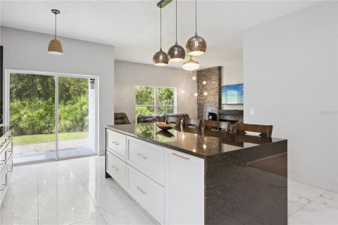 House in Orlando, Florida 4 bedrooms, 189.43 sq.m. № 2280512 - photo 14