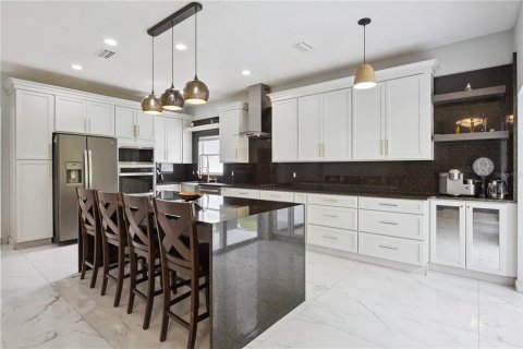 House in Orlando, Florida 4 bedrooms, 189.43 sq.m. № 2280512 - photo 12