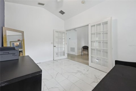 House in Orlando, Florida 4 bedrooms, 189.43 sq.m. № 2280512 - photo 17