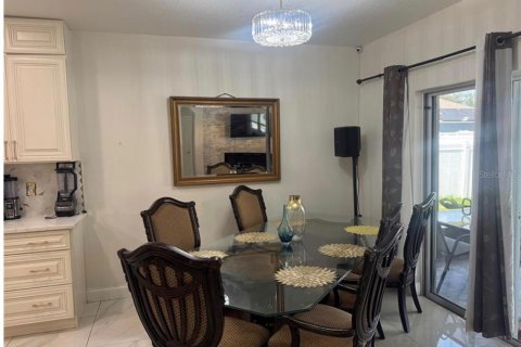 Villa ou maison à louer à Winter Haven, Floride: 4 chambres, 172.05 m2 № 2431879 - photo 9