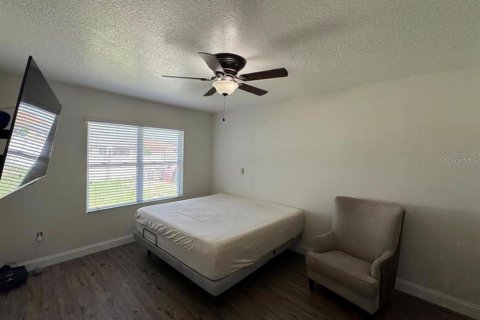 Villa ou maison à louer à Winter Haven, Floride: 4 chambres, 172.05 m2 № 2431879 - photo 6