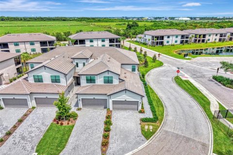 Condo in Bradenton, Florida, 3 bedrooms  № 2333822