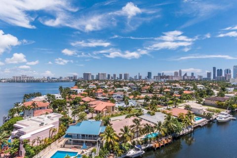 Купить кондоминиум в Норт-Майами-Бич, Флорида 1 спальня, 73.39м2, № 2048781 - фото 1