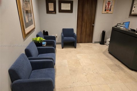 Propiedad comercial en venta en North Miami Beach, Florida № 2154502 - foto 4