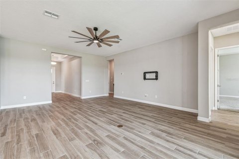 House in San Antonio, Florida 3 bedrooms, 218.23 sq.m. № 1883596 - photo 24