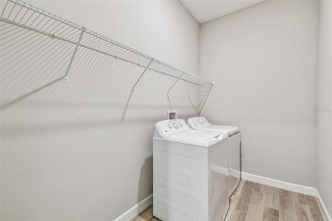 House in San Antonio, Florida 3 bedrooms, 218.23 sq.m. № 1883596 - photo 30