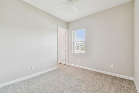 House in San Antonio, Florida 3 bedrooms, 218.23 sq.m. № 1883596 - photo 12