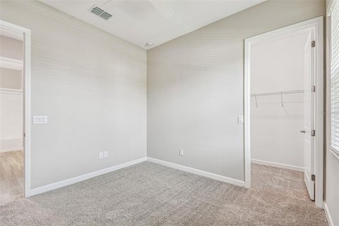 House in San Antonio, Florida 3 bedrooms, 218.23 sq.m. № 1883596 - photo 13