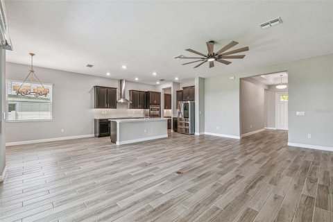 House in San Antonio, Florida 3 bedrooms, 218.23 sq.m. № 1883596 - photo 25