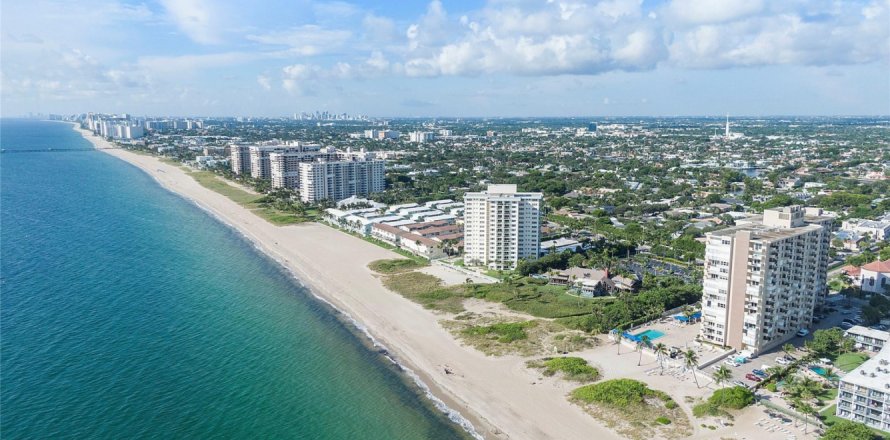 Condominio en Lauderdale-by-the-Sea, Florida, 2 dormitorios № 1060142