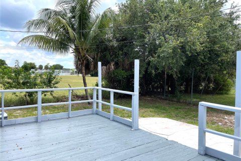Villa ou maison à louer à Hollywood, Floride: 3 chambres, 98.1 m2 № 1955767 - photo 17