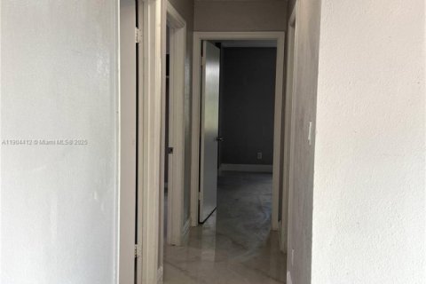 Villa ou maison à louer à Hollywood, Floride: 3 chambres, 98.1 m2 № 1955767 - photo 6