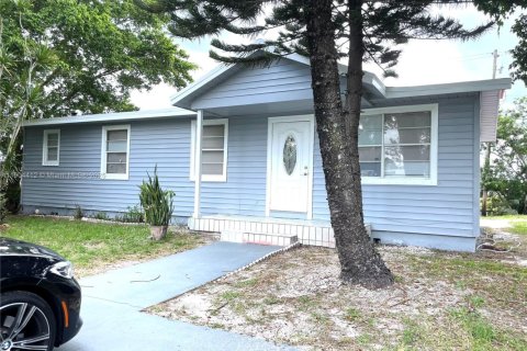 Villa ou maison à louer à Hollywood, Floride: 3 chambres, 98.1 m2 № 1955767 - photo 16