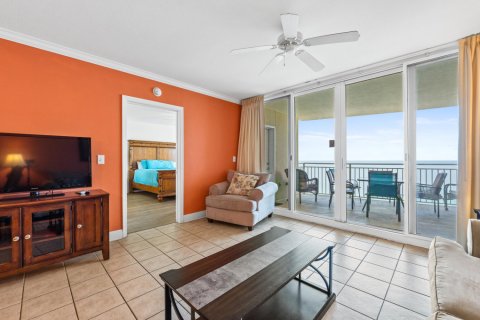 Condo in Panama City Beach, Florida, 2 bedrooms  № 561239 - photo 1