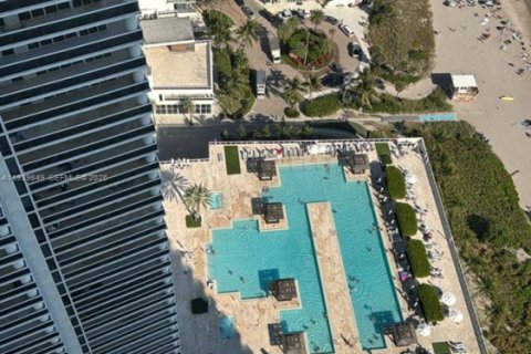 Condominio en alquiler en Hallandale Beach, Florida, 2 dormitorios, 124.21 m2 № 1997089 - foto 20