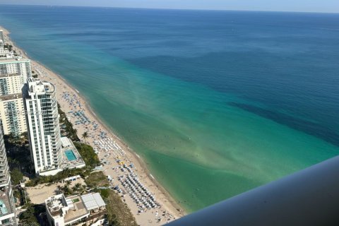 Condominio en alquiler en Hallandale Beach, Florida, 2 dormitorios, 124.21 m2 № 1997089 - foto 22