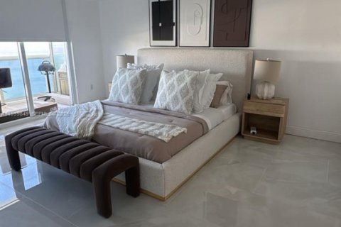 Condominio en alquiler en Hallandale Beach, Florida, 2 dormitorios, 124.21 m2 № 1997089 - foto 6