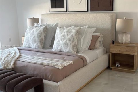 Condominio en alquiler en Hallandale Beach, Florida, 2 dormitorios, 124.21 m2 № 1997089 - foto 5