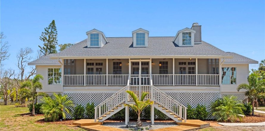 Villa ou maison à Palmetto, Floride 4 chambres, 337.7 m2 № 2199302