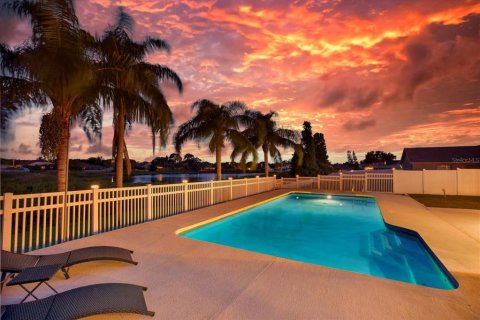 Casa en venta en Riverview, Florida, 4 dormitorios, 200.95 m2 № 1900915 - foto 4