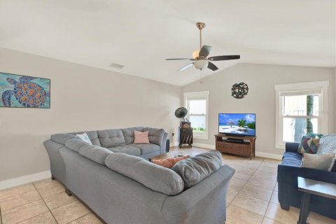 Casa en venta en Riverview, Florida, 4 dormitorios, 200.95 m2 № 1900915 - foto 19