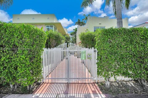Condo in Miami Beach, Florida, 2 bedrooms  № 1819754 - photo 3