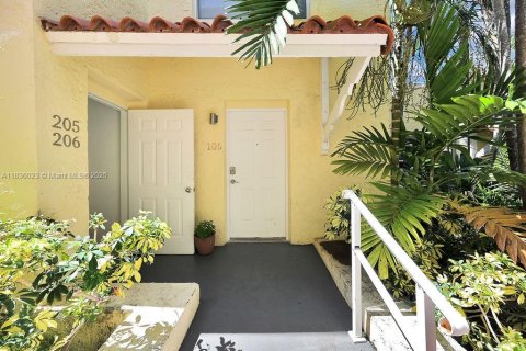 Condo in Miami Beach, Florida, 2 bedrooms  № 1819754 - photo 6