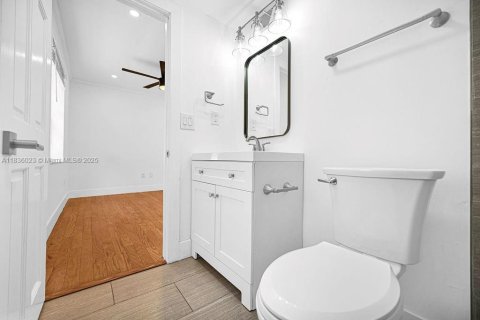 Condo in Miami Beach, Florida, 2 bedrooms  № 1819754 - photo 22